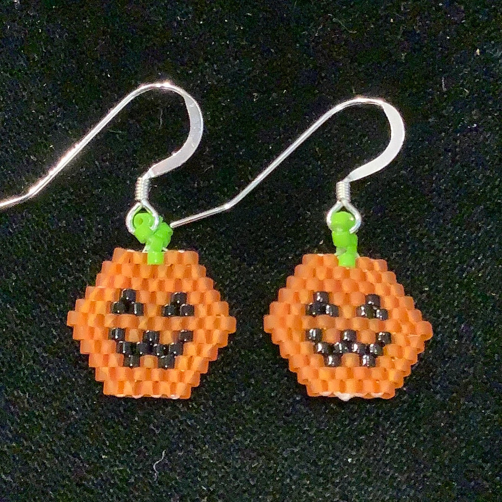 Small pumpkin earrings